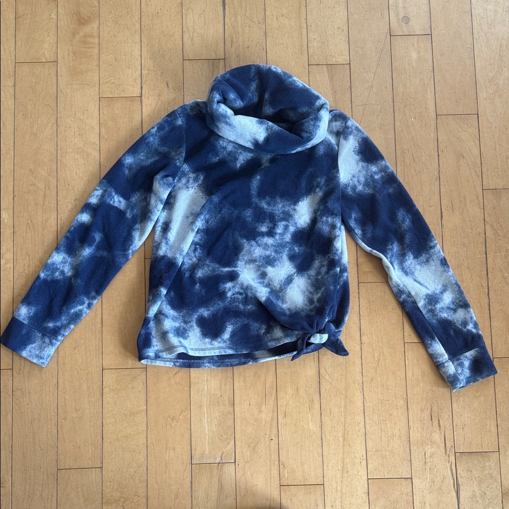 Blue Tie-Dye Long Sleeve fleece pullover